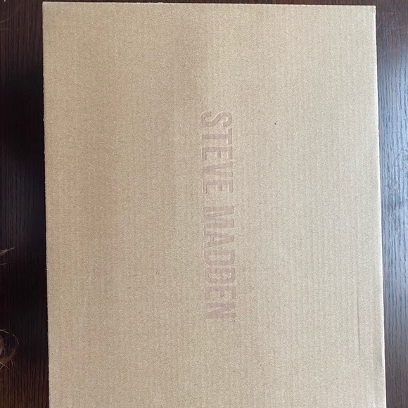 Never Worn Steve Madden SMASH Sandals- size 7 - Picture 5 of 8